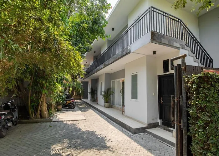 Hostel Lushy Canggu (Bali)